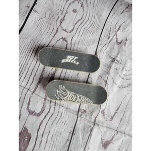 Hot Wheels Fingerboard Skateboards Lot 2